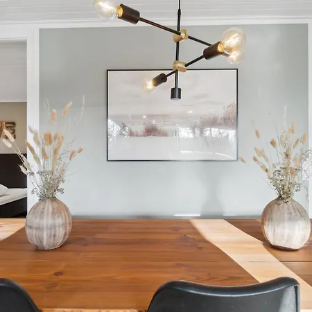펜션 3 Bedroom Cozy In