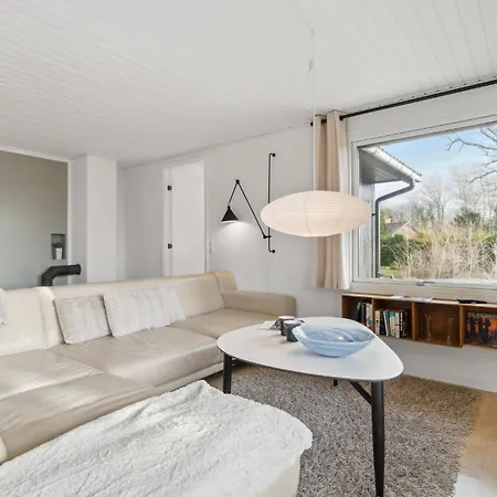 3 Bedroom Cozy In