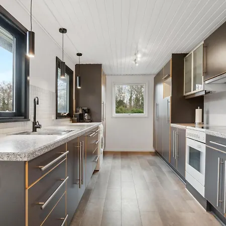 펜션 3 Bedroom Cozy In